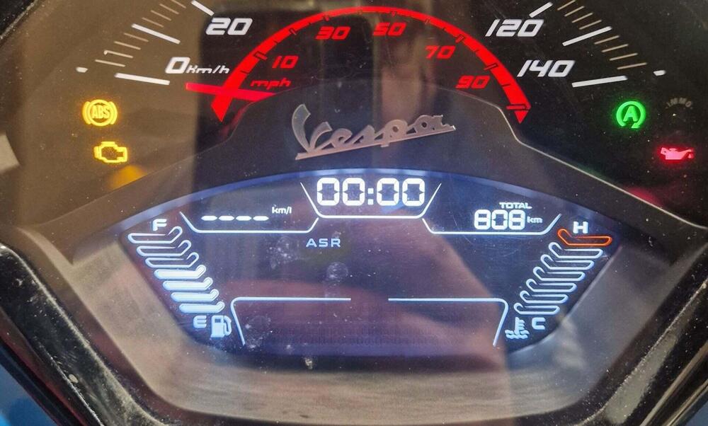 Vespa GTS 125 Supersport (2025 - 26) (5)