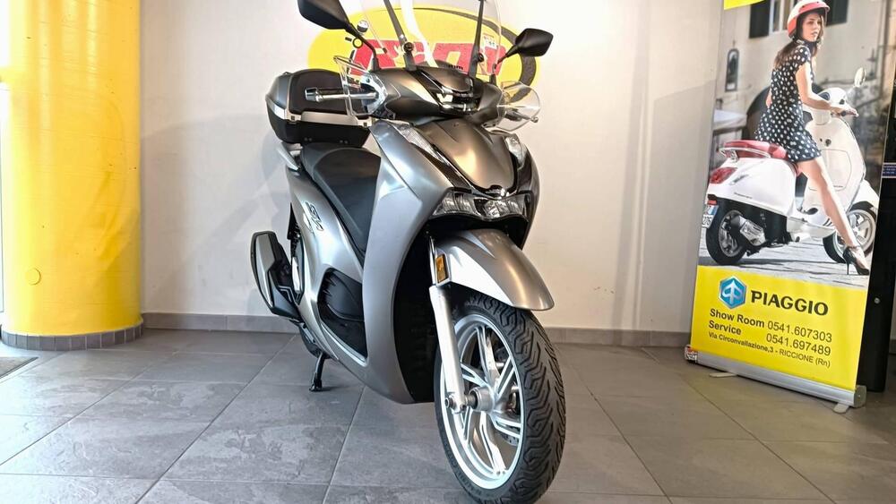 Honda SH 350 (2021 - 24) (3)