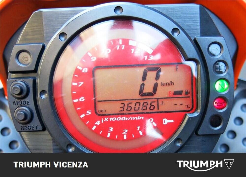 Kawasaki Z 750 (2003 - 06) (8)