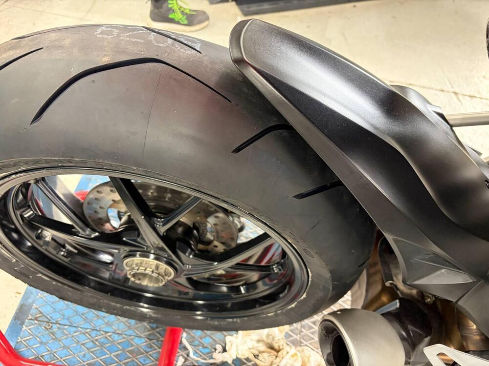 Ducati Streetfighter V2 (2022 - 24) (2)