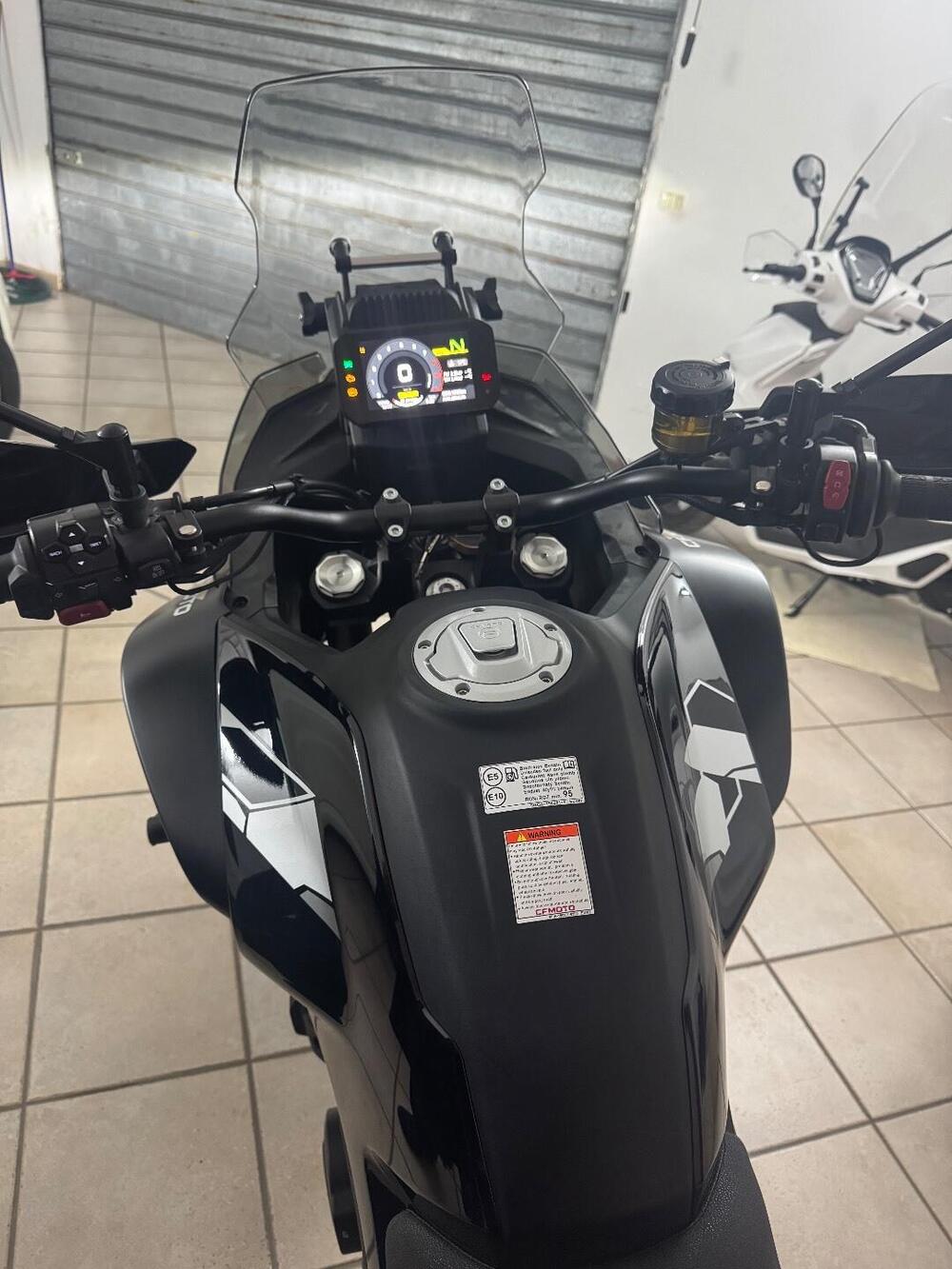 CFMOTO 700MT Adventure (2025 - 26) (4)