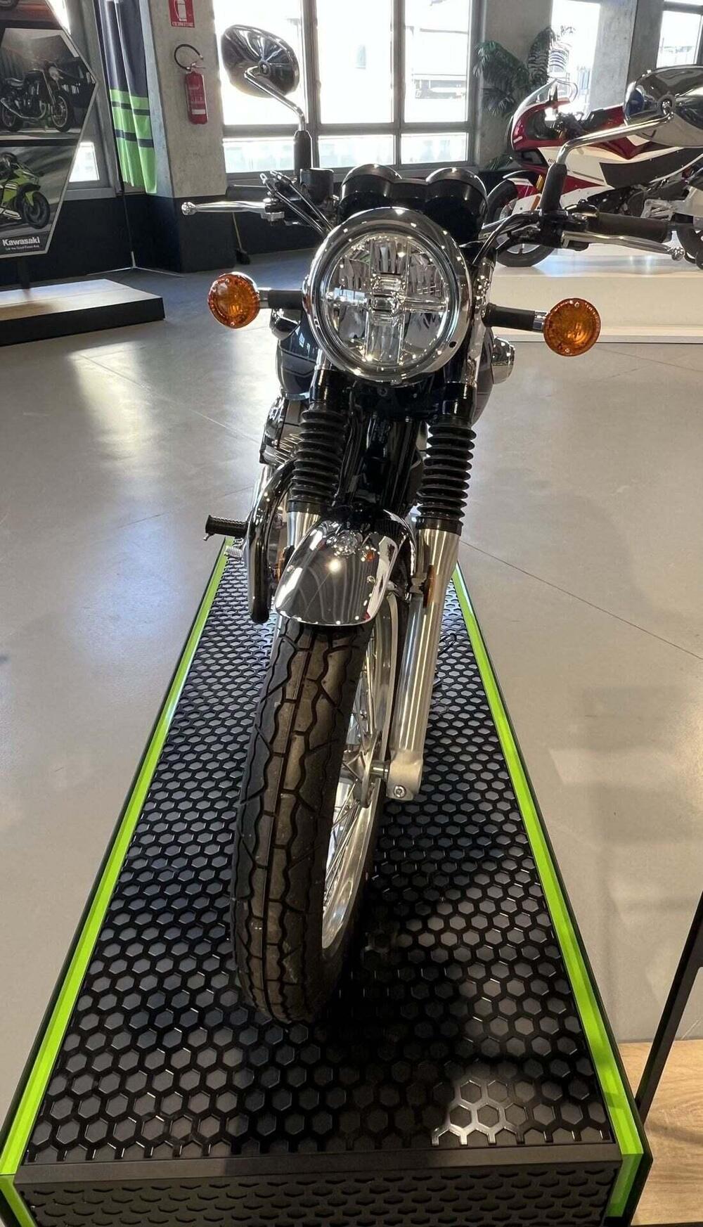 Kawasaki W 800 (2021 - 26) (3)