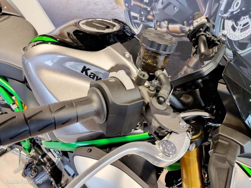 Kawasaki Z 900 SE (2025 - 26) (4)