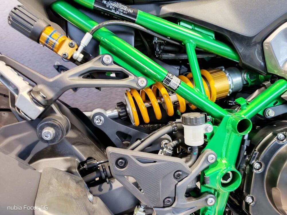 Kawasaki Z 900 SE (2025 - 26) (5)