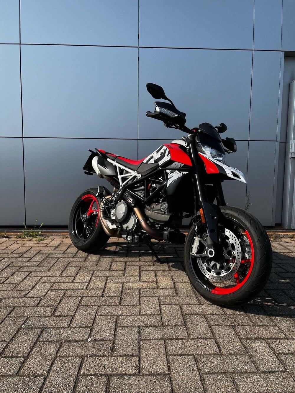 Ducati Hypermotard 950 RVE (2022 - 25) (4)
