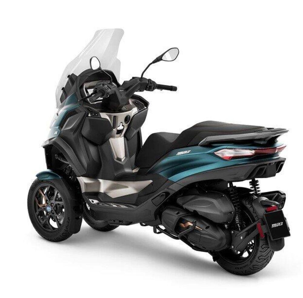 Piaggio MP3 530 Hpe Exclusive (2025 - 26) (3)