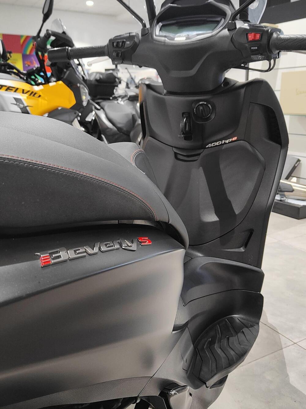 Piaggio Beverly 400 S ABS-ASR (2021 - 24) (8)