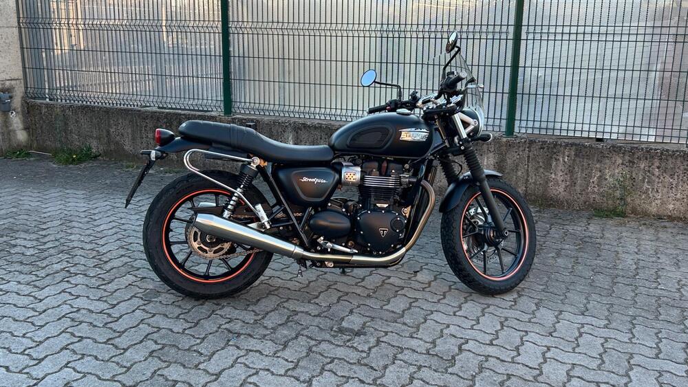 Triumph Street Twin 900 (2016) (4)