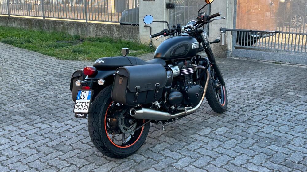 Triumph Street Twin 900 (2016) (8)