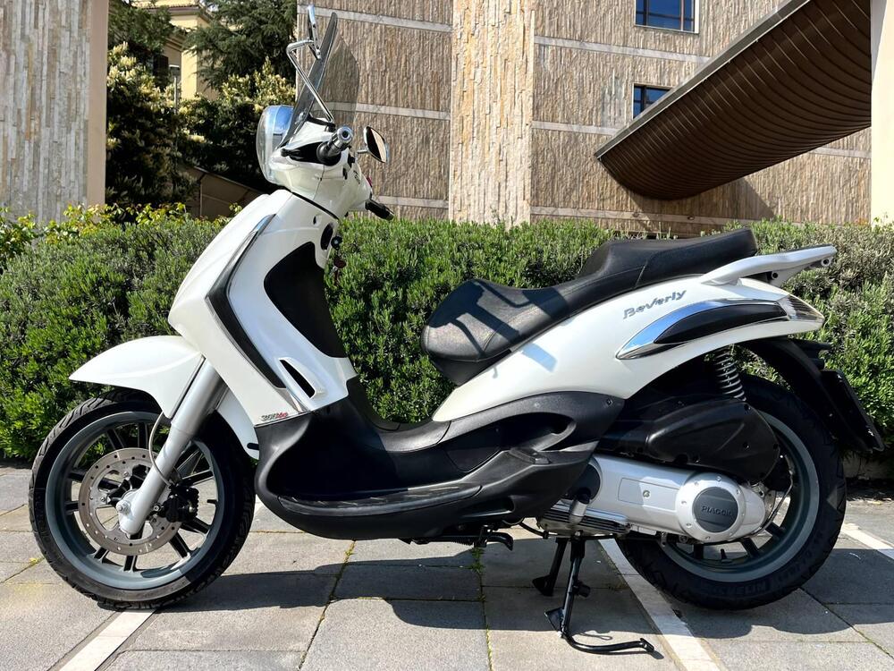 Piaggio Beverly 300 i.e. (2010 - 16)