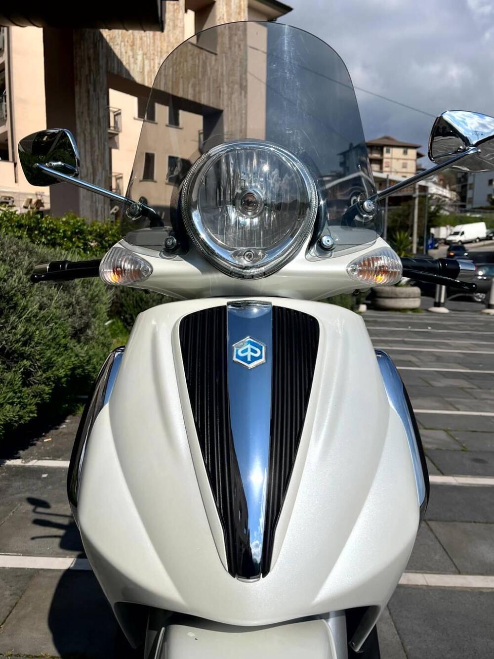 Piaggio Beverly 300 i.e. (2010 - 16) (9)