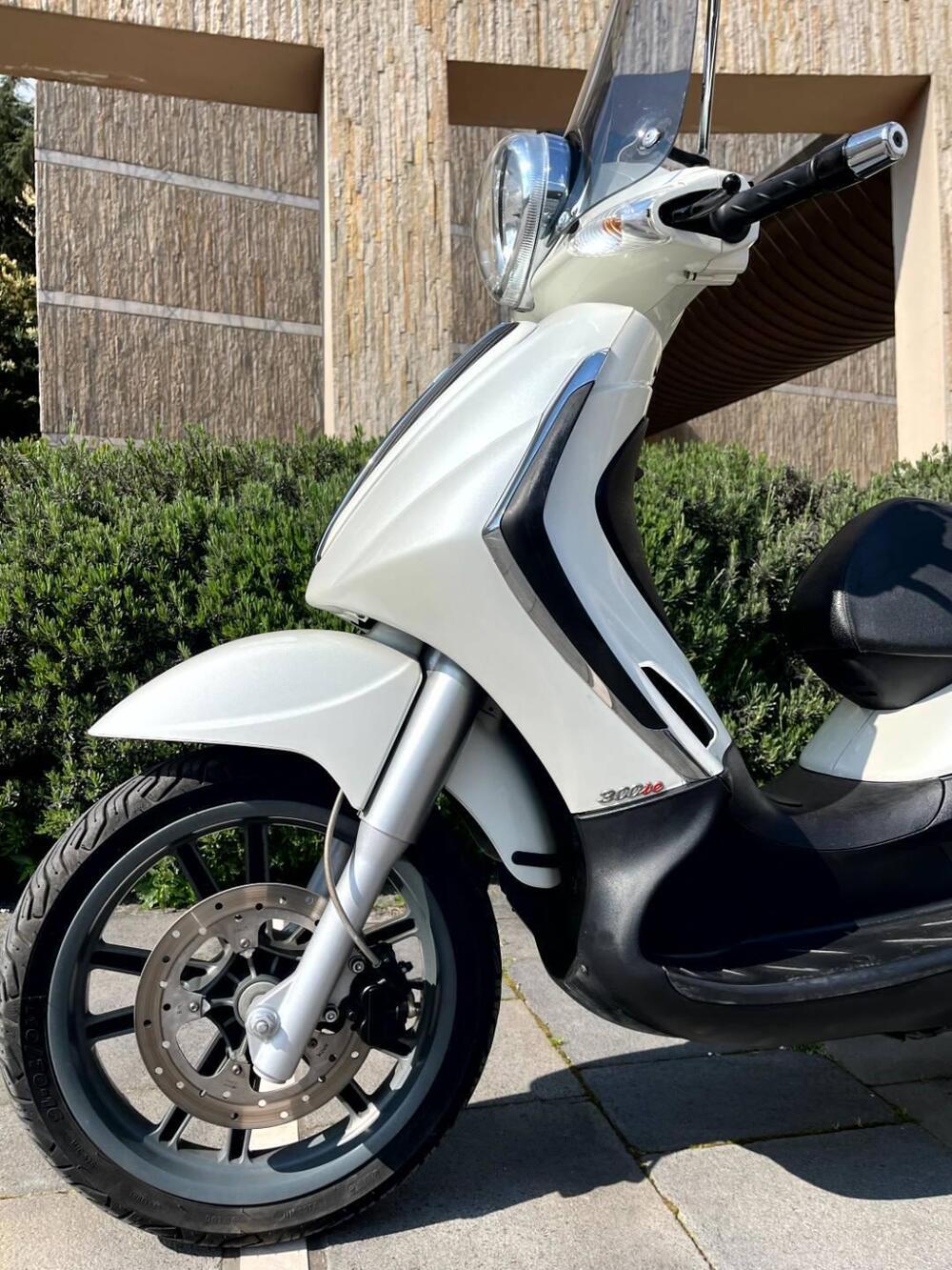 Piaggio Beverly 300 i.e. (2010 - 16) (13)