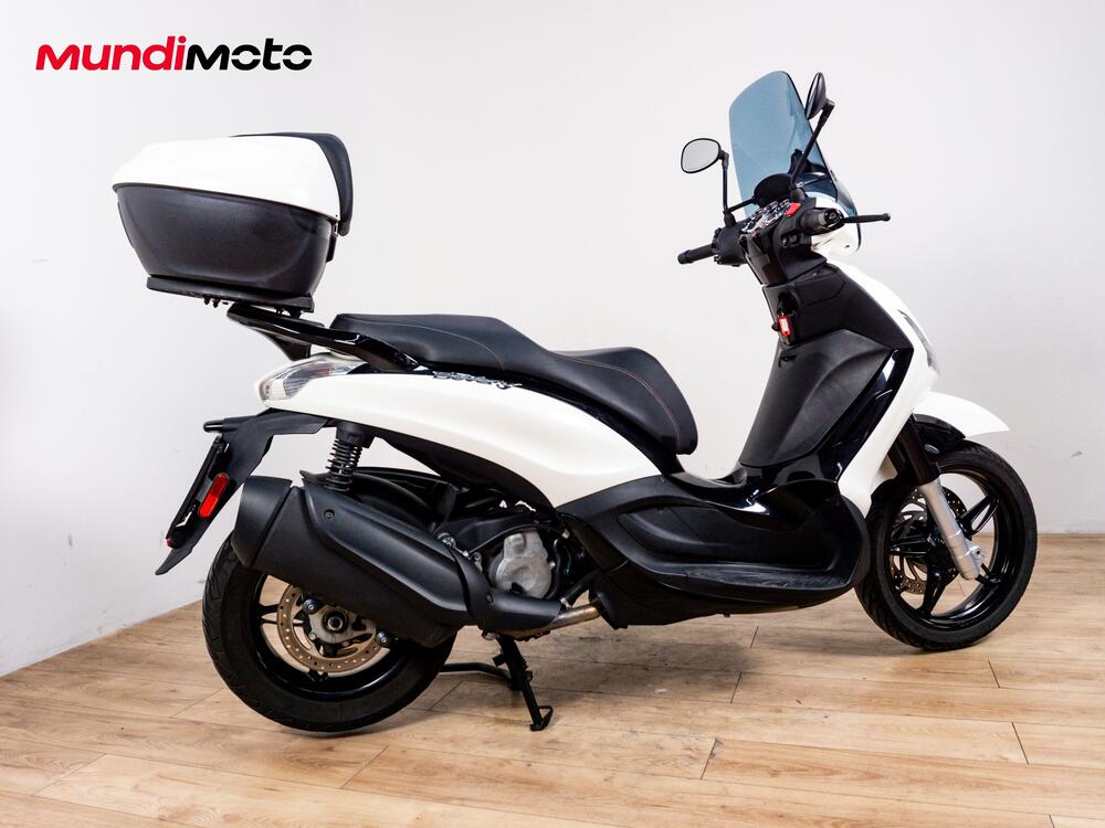 Piaggio Beverly 350 SportTouring ie ABS (2011 - 17) (3)