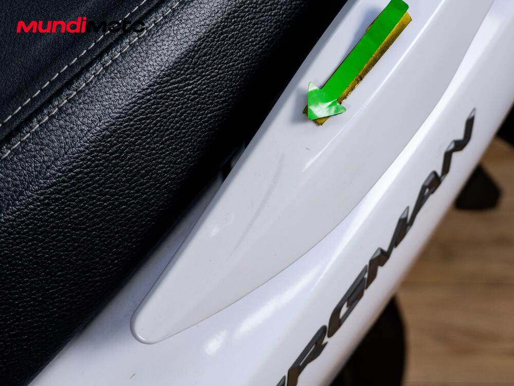 Suzuki Burgman 400 (2022 - 24) (18)