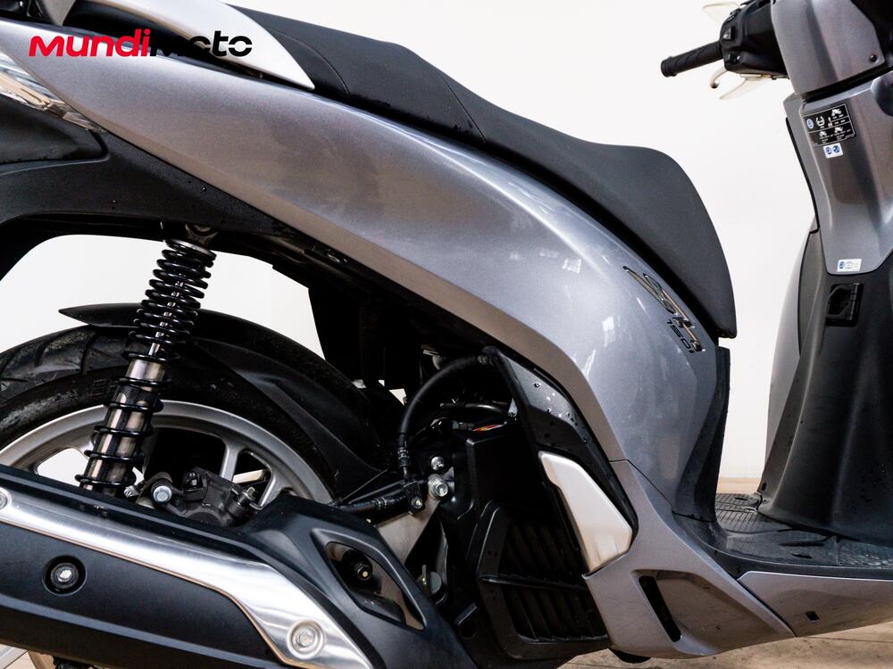 Honda SH 150i ABS (2013 - 16) (4)