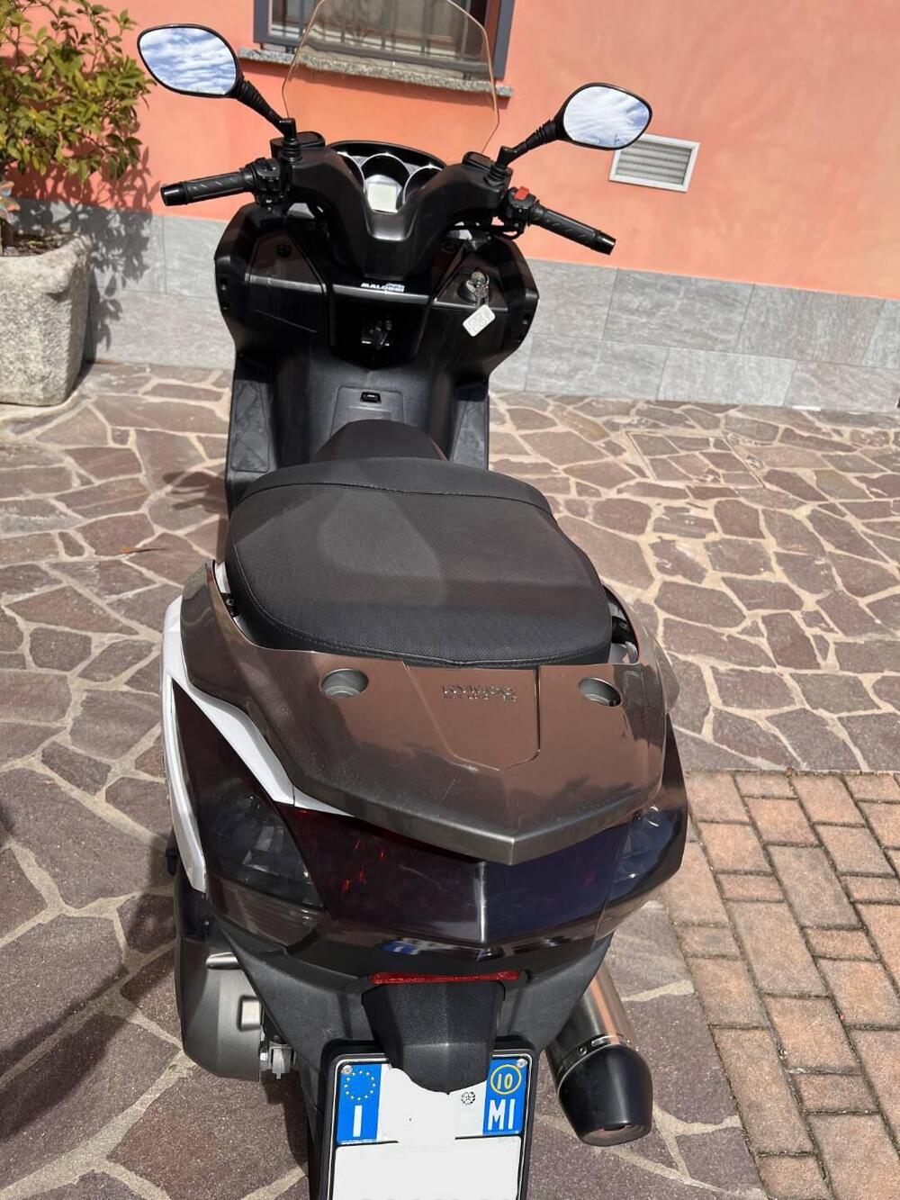 Kymco Downtown 300i (2009 - 17) (4)