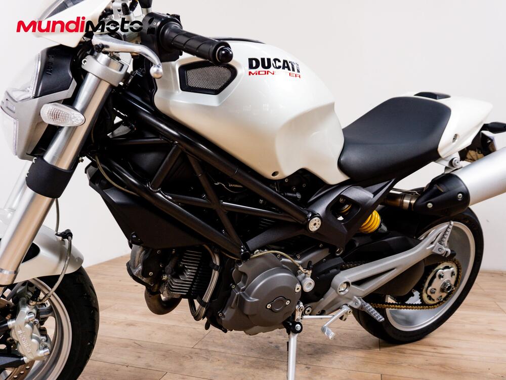 Ducati Monster 1100 S (2009-10) (7)