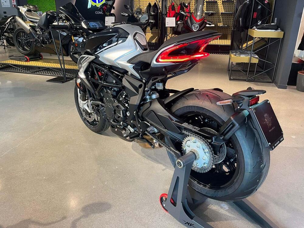 MV Agusta Dragster 800 RR Ottantesimo (2025 - 26) (2)