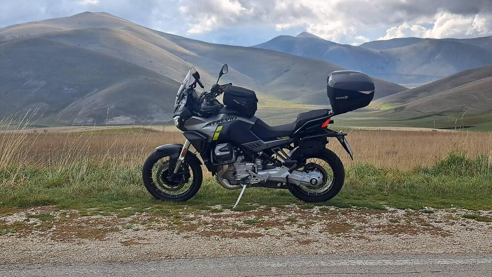 Moto Guzzi Stelvio (2024 - 26) (5)