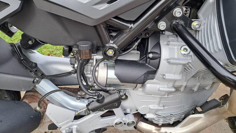 Moto Guzzi Stelvio (2024 - 26) (10)