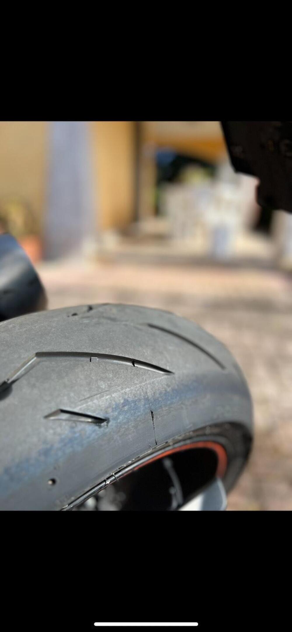 KTM 1290 Super Duke R (2019) (5)