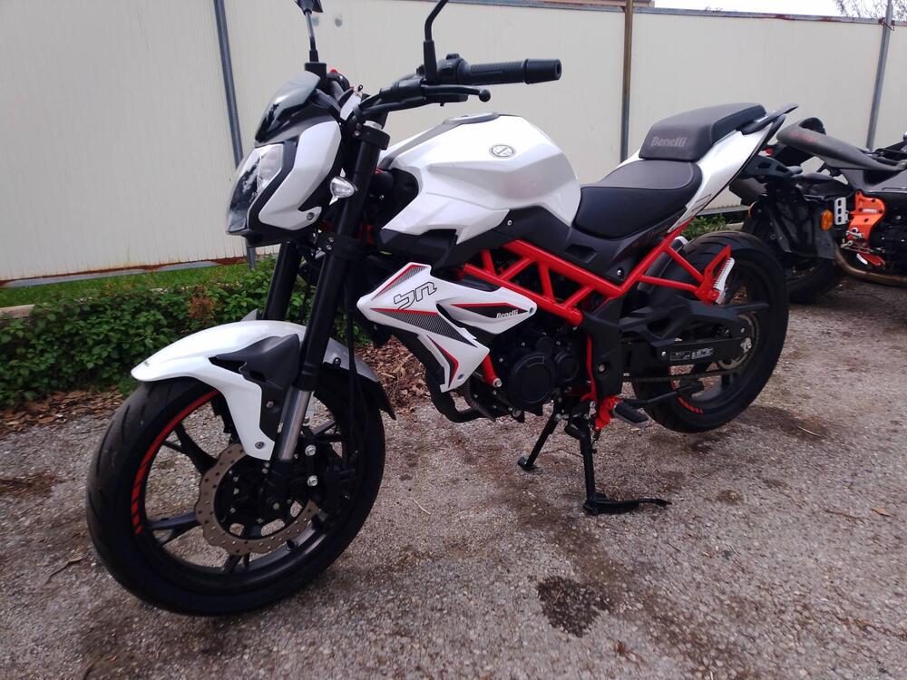 Benelli BN 125 (2021 - 25) (2)