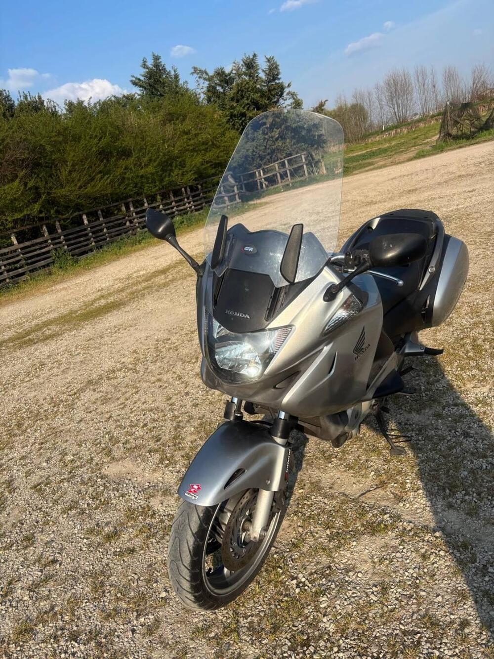 Honda Deauville 700 ABS (2)