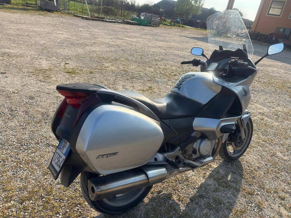 Honda Deauville 700 ABS (3)
