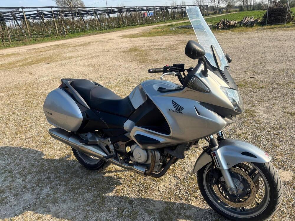 Honda Deauville 700 ABS (4)