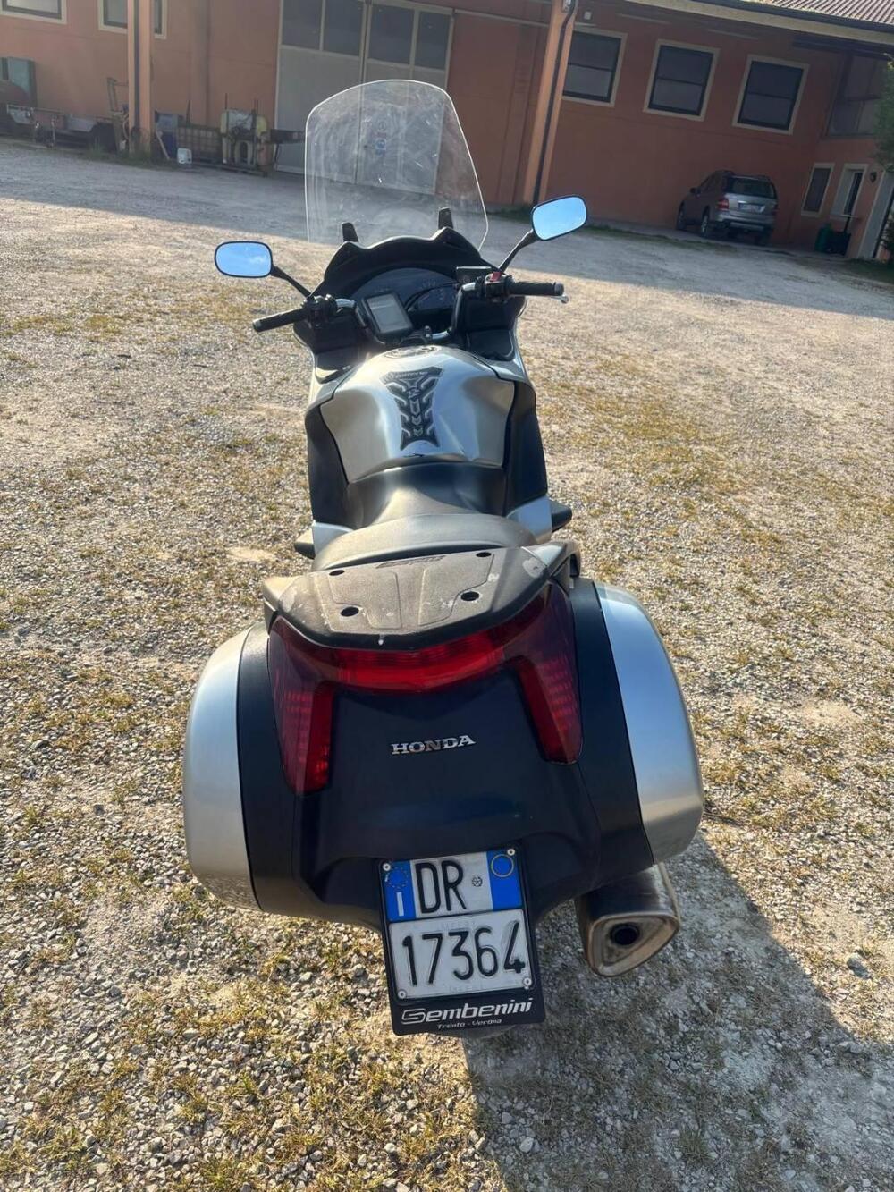 Honda Deauville 700 ABS (6)