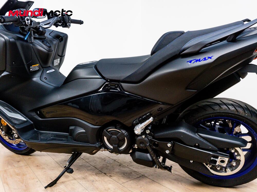Yamaha T-Max 560 Tech Max (2025 - 26) (10)