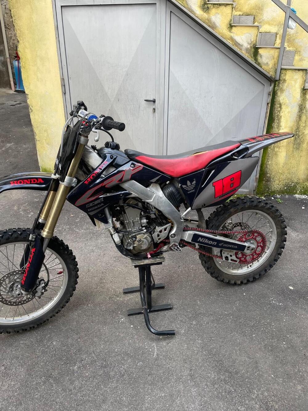 Honda CRF 250R (2006) (2)