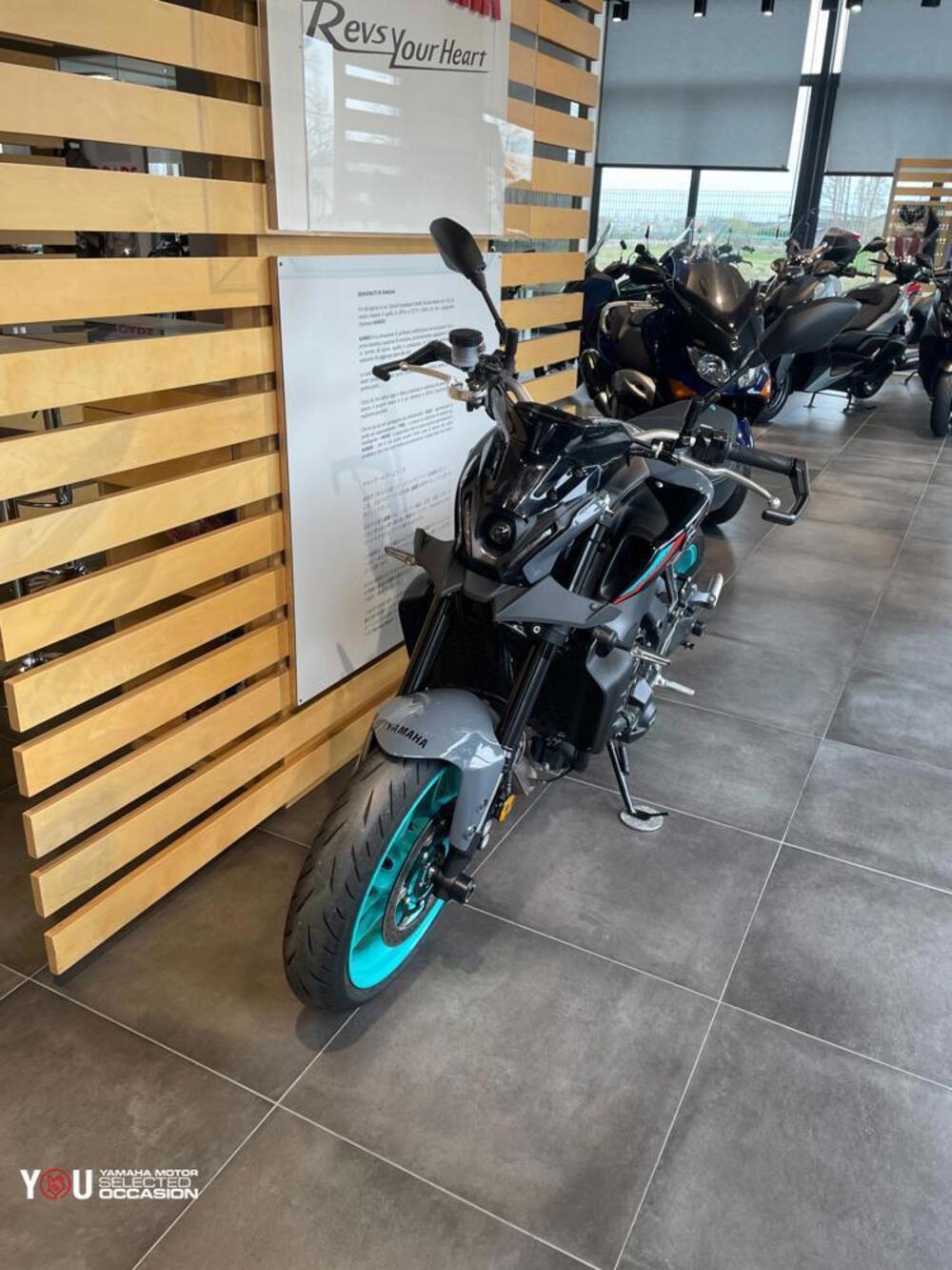 Yamaha MT-09 (2021 - 23) (2)