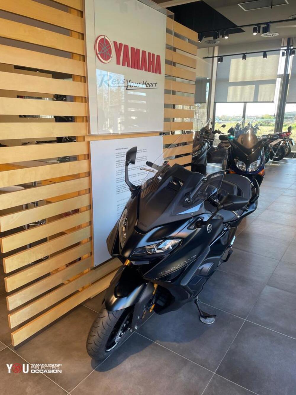 Yamaha T-Max 560 (2022 - 24) (4)