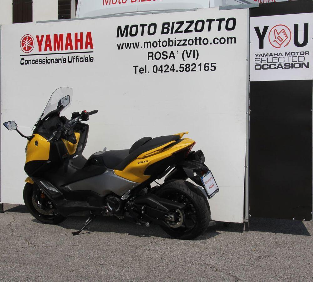 Yamaha T-Max 560 (2022 - 24) (4)