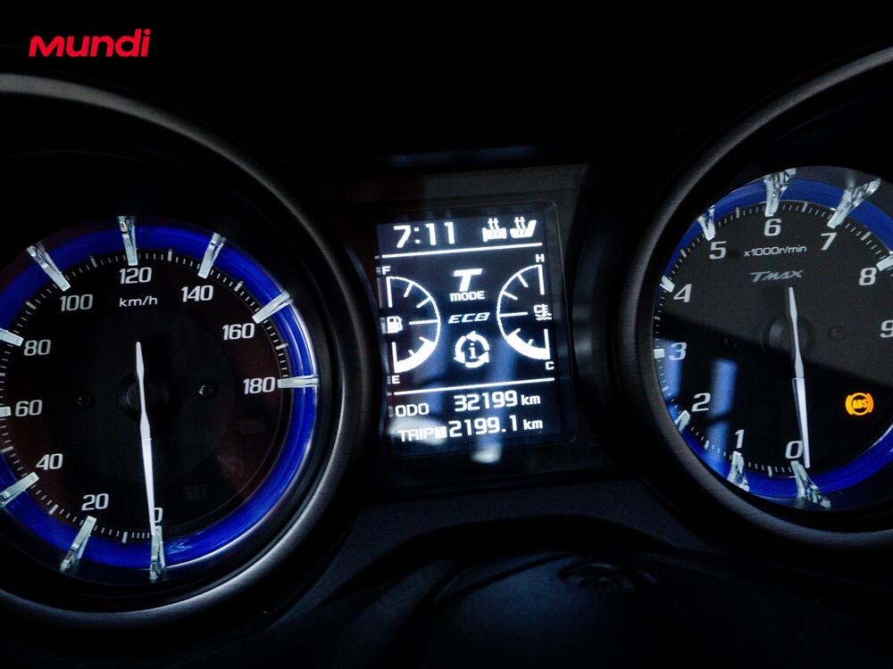 Yamaha T-Max 560 Tech Max (2020) (12)