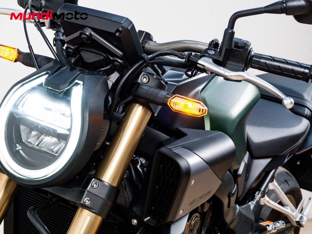 Honda CB 650 R E-Clutch (2024 - 26) (11)