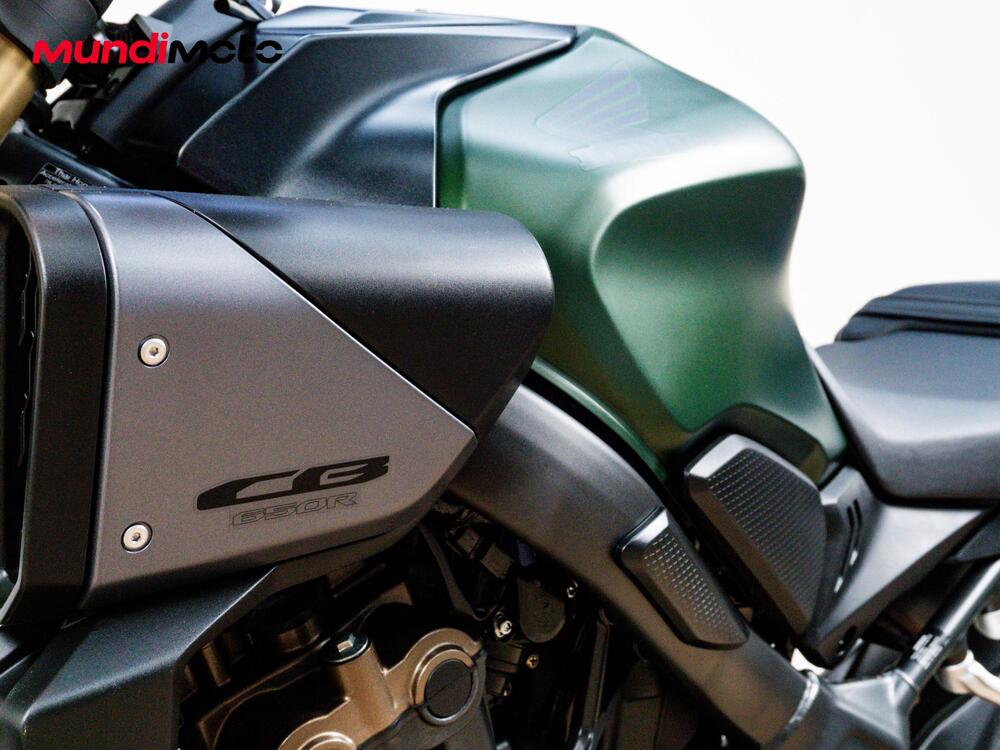 Honda CB 650 R E-Clutch (2024 - 26) (14)