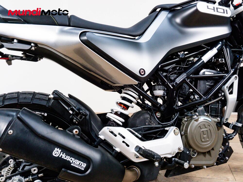 Husqvarna Svartpilen 401 (2018 - 19) (4)