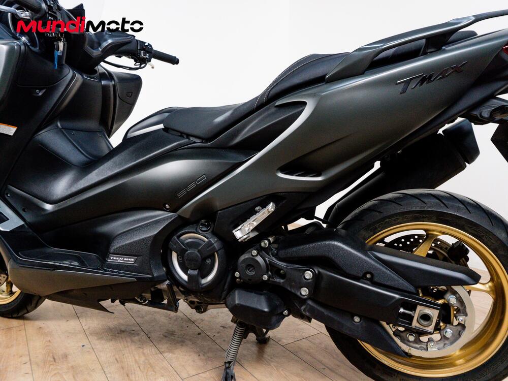 Yamaha T-Max 560 Tech Max (2020) (10)