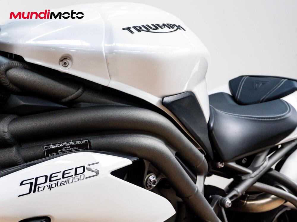 Triumph Speed Triple 1050 S ABS (2016 - 17) (15)
