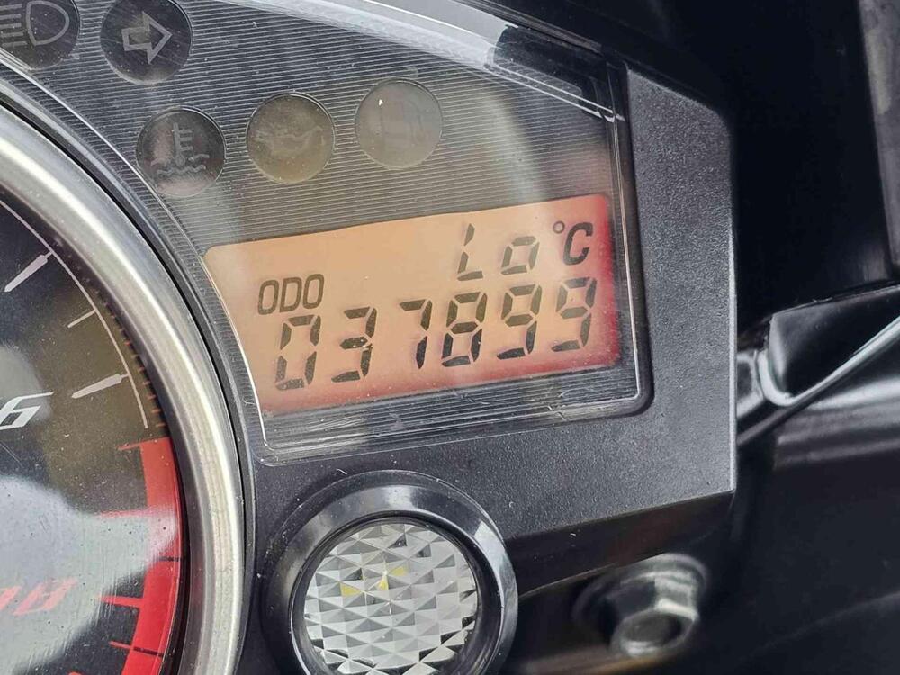 Yamaha YZF R6 (2008 - 09) (27)