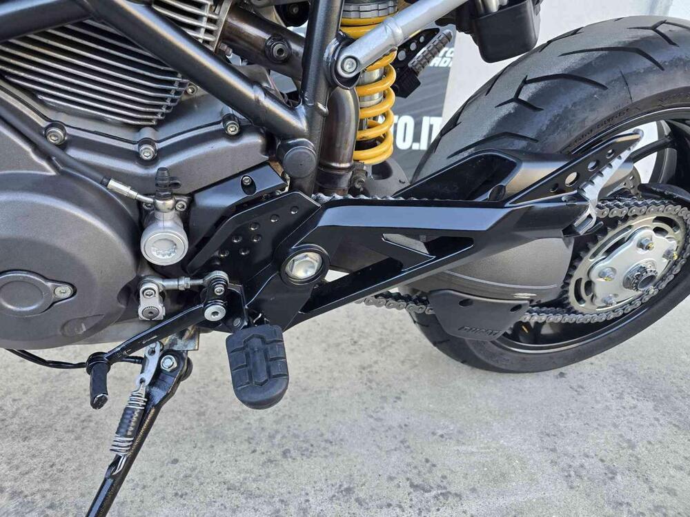 Ducati Hypermotard 796 (2012) (10)