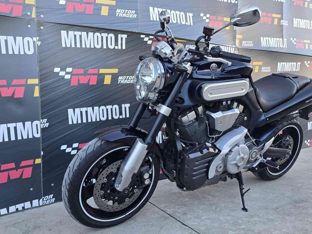 Yamaha MT-01 (2005- 11) (3)