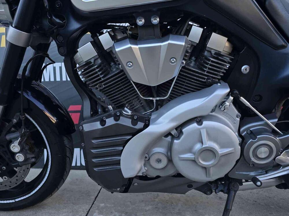 Yamaha MT-01 (2005- 11) (8)