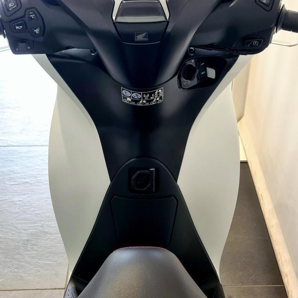 Honda SH 150 Sport (2026) (6)