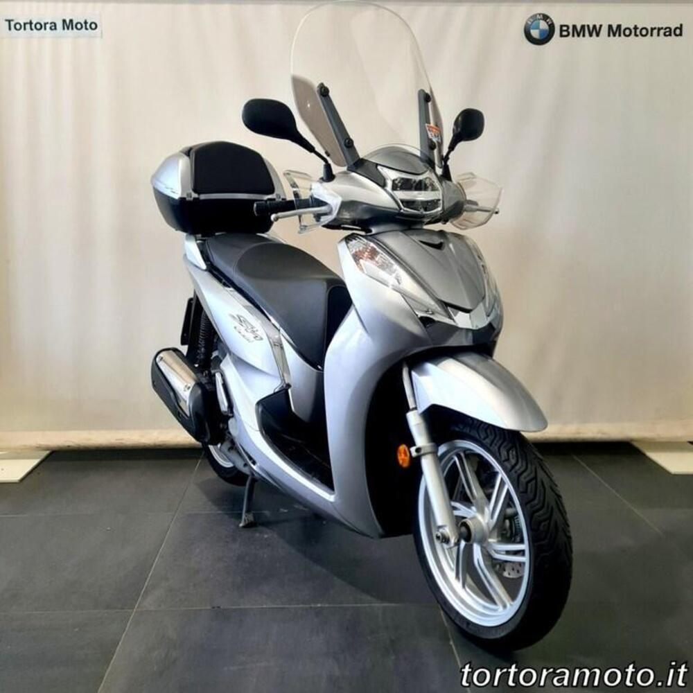 Honda SH 300 i ABS (2016 - 20) (4)