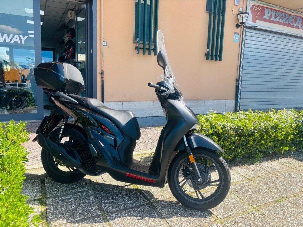 Honda SH 150i (2024 - 25) (6)