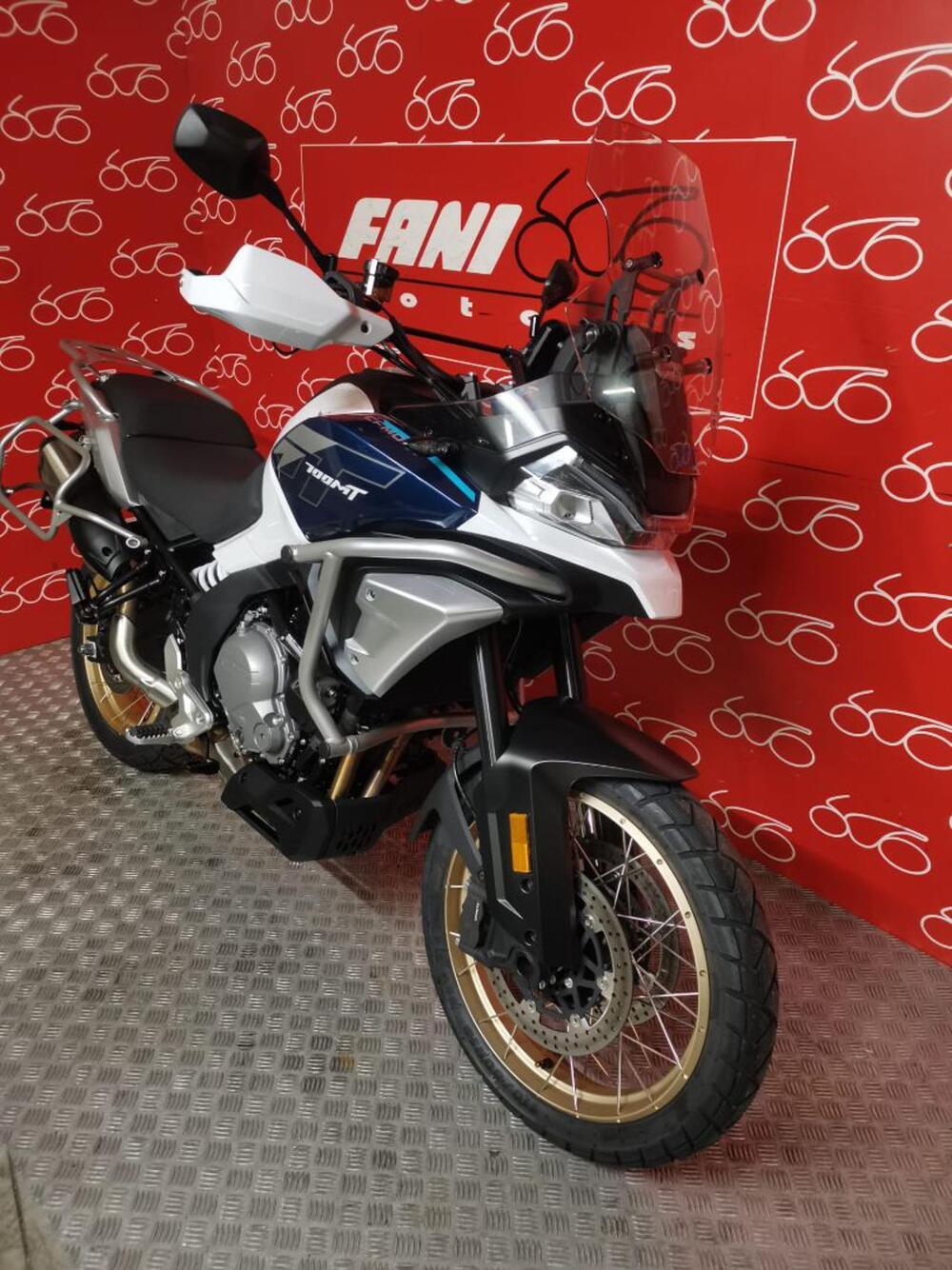 CFMOTO 700MT Adventure (2025 - 26) (2)