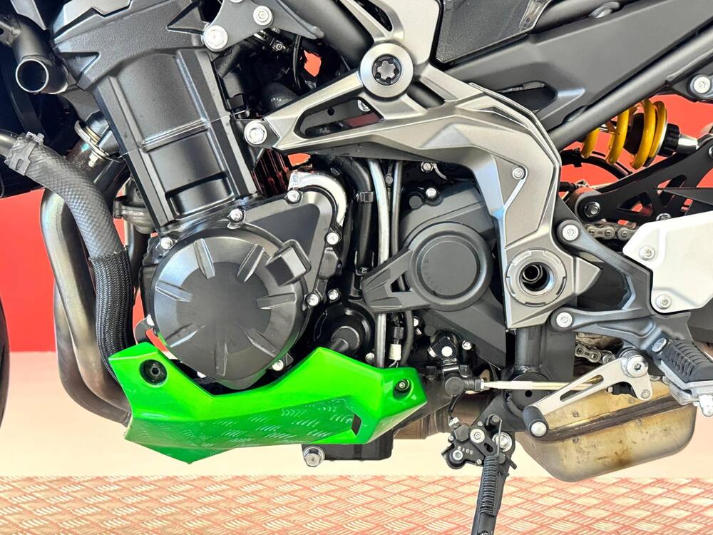 Kawasaki Z 900 SE (2022 - 24) (15)